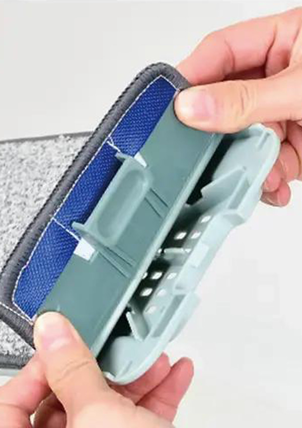 F16 フラットモップバケットのクリーニング